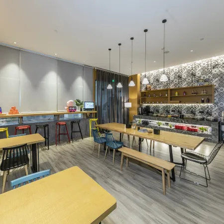 Sofis Pop Hotel Отели рядом с достопримечательностью «Вторая Народная больница Фуцзяньского медицинского университета»