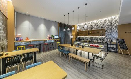 Sofis Pop Hotel - Housity