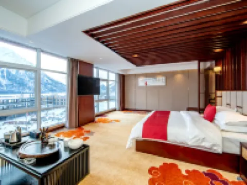 八宿紫宸泊閲大酒店(然烏湖店) 八宿酒店