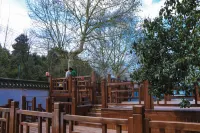 Xinchang Meets A Resident of Xishan Hotels near Xinchangbei Railway Station