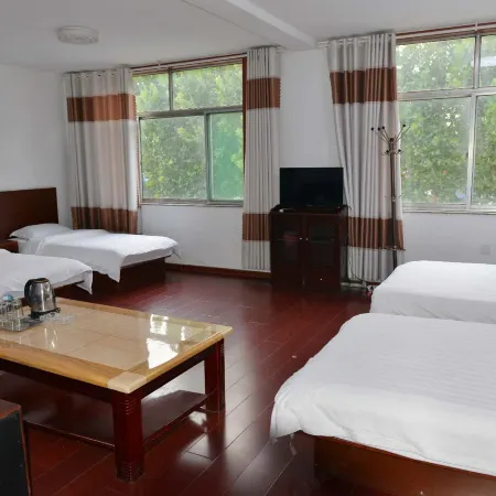 Zouping Lusheng Business Hotel