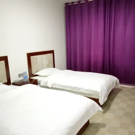 Qingchuan Yijia Xiaozhu Village Hotel