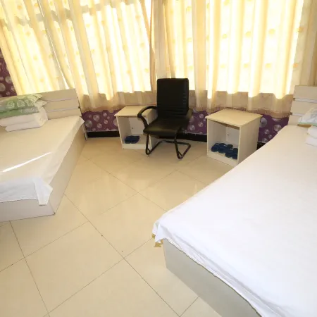 Qichun Wantong Fashion Hotel