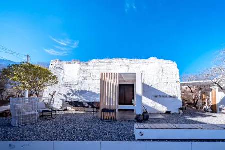 Refuge in rural areas wild luxury resort beauty stay