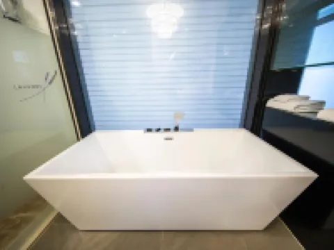 Lavande Hotels (Taixing Jiangping Road Yangguang Yipin) Hotels in Taixing