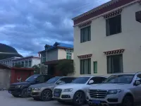 Meet Snow Mountain Boutique Residence - Bãi đậu xe