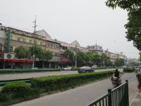 易佰良品酒店(上海华夏东路地铁站店) - 酒店附近