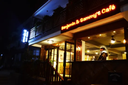 Benjamin & Sammy's Hostel