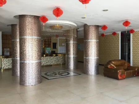 Dong'an Xiangyuan Business Hotel Отели рядом с достопримечательностью «Visit the Ancient City of Lingling»