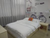 广州有间主题公寓 - 特价大床房
