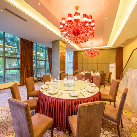 Days Hotel & Suites by Yangjiang