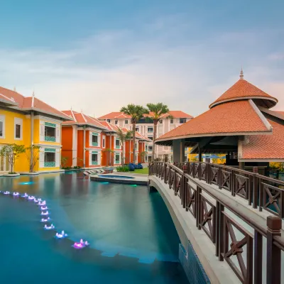 Memoire Palace Resort & Spa Hotels near Psa Krom Market