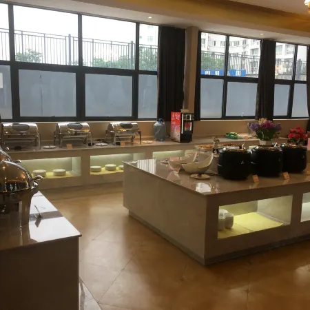Vienna Hotel (Ganzhou Railway Station Wanda Plaza Branch)