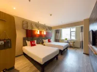 Ibis Hotel (Lanzhou Dongfanghong Plaza Guofang Department) Hotels in Lanzhou
