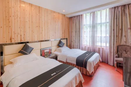 Kaitai Holiday Hotel Отели рядом с достопримечательностью «Сяо Хуан-Сун»