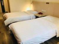 西西里酒店(北京西站店) - 优选双床房
