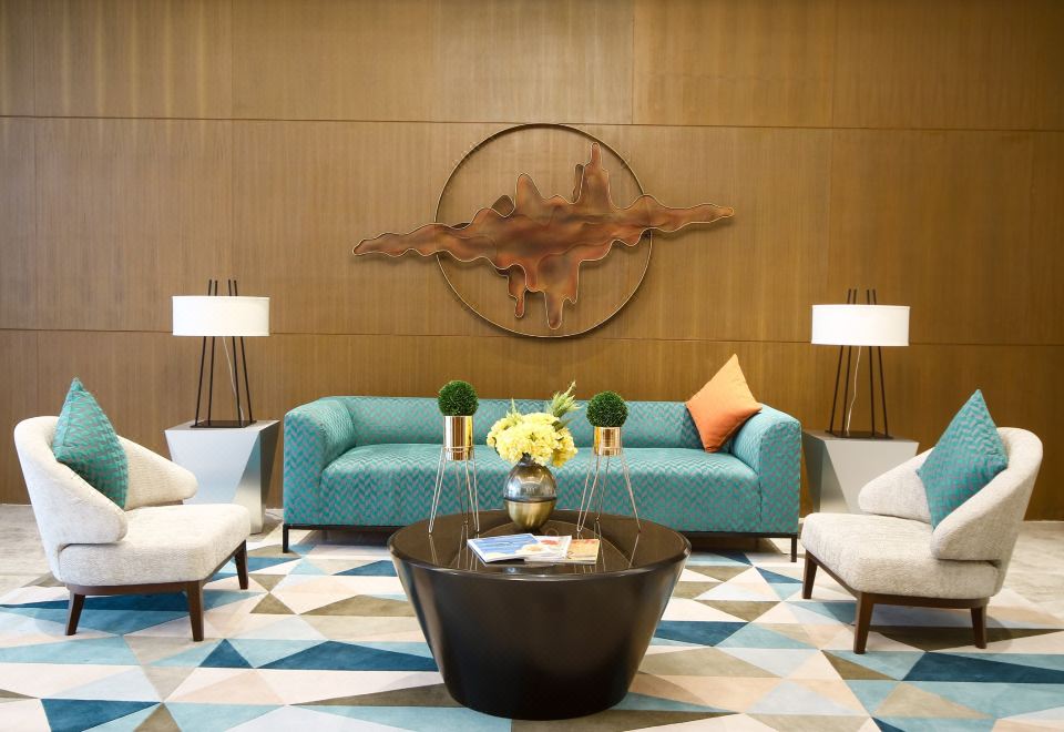 1. Hotel Lu..
