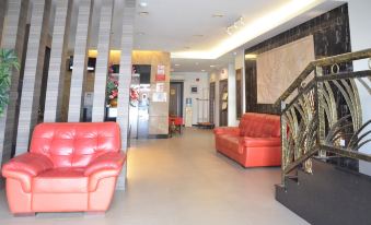 Super OYO 985 Hotel Nur