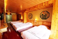 Longji Terraced Field Yiguanjing Homestay (Jinfo Summit Cable Car Station)