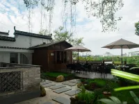 Friends Gathering Homestay (Xiangao West Lake Cultural Tourism Street Branch) Hotels near Wuyuan Xi Yuan