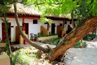 Yellow River Resort Hotels near Tenggeli Desert