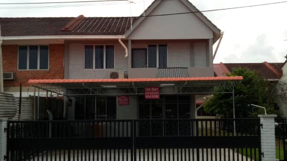 Friends and Family Sweet Home