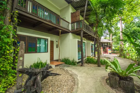 E-Outfitting Doikham Resort
