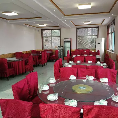 Xibaipo Jinbo Lake Guest House