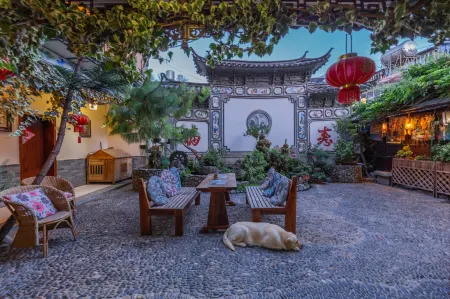 Honglinge Inn (Dali Ancient Town South Gate)