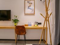 新元素酒店(广州新白云国际机场形象店) - 纯氧舒眠大床客房