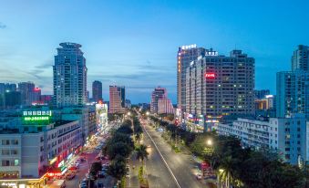 Boutique Holiday Hotel (Beihai RT-Mart High-speed Railway Station)