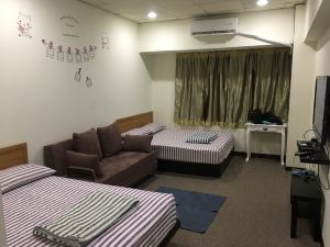 TONY Taipei Main Station Daya Apartment