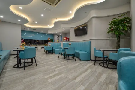Kaiyuan Meiju Hotel (Dalian Railway Station Zhongshan Square Subway Station Branch)