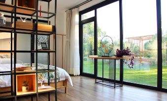 A Tree Hostel - Housity