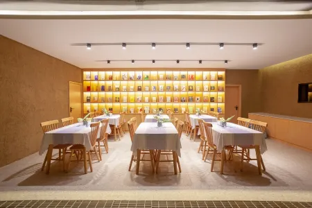 Puzhehei pure lake vision gloria hotel