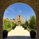 Tsingpu Badaling Retreat Hotel in zona Aolunda Buluo·Putaojiu Museum