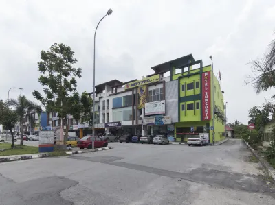 Hotel Sunsurya Hotels near Klang Parade