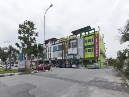 Hotel Sunsurya Отели в г. Капар