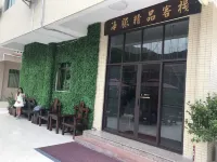 Dolphin Boutique Inn