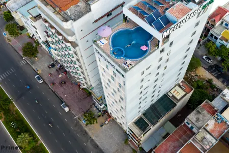 Merry Land Hotel Da Nang