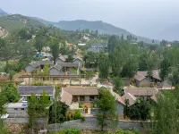 Floral Hotel· Fuquan Mountain Hotel (Yimeng Mountain Tourist Area Mengshan National Forest Park) Hotels in Pingyi