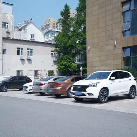 Wanrui Seasons Hotel