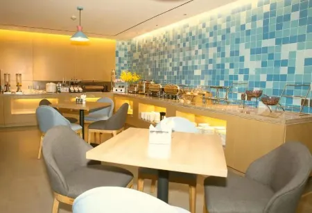 Homeinn Hotel (Qiqihar Wanda Plaza Jiefangmen) Отели рядом с достопримечательностью «Qiqihar College of Engineering»