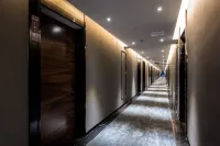 Summerisland Hotel (Chengdou Taikoo Li) - parking