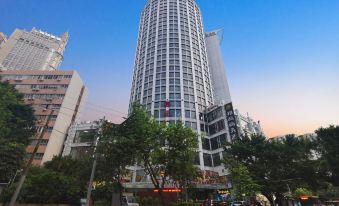 PACO Hotel (Guangzhou Yanjiang Road Tuanyi Metro Station)