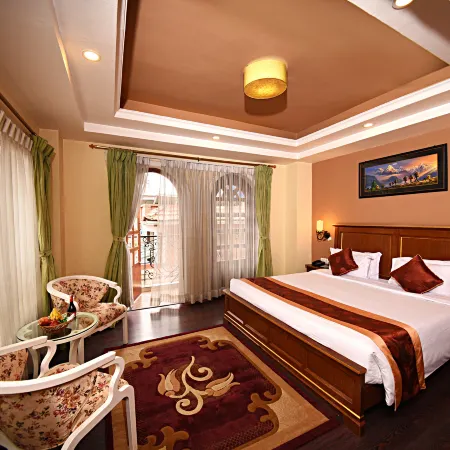 DOM Himalaya Hotel