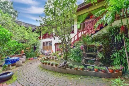 Q+ Elephanthome Boutique Guest House