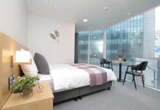 2. 라인 호텔 명동..