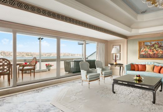 만다린 오리엔탈 보스포러스, 이스탄불의 야외 수영장 이미지