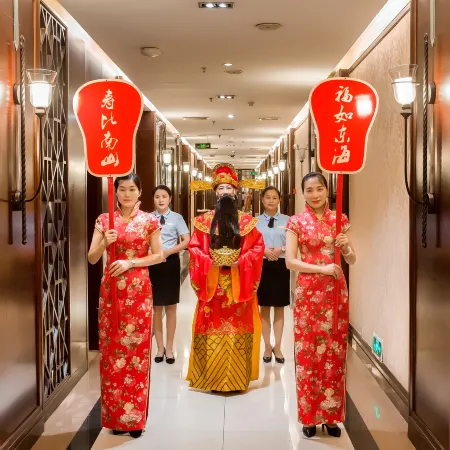 Shenlong New World Hotel